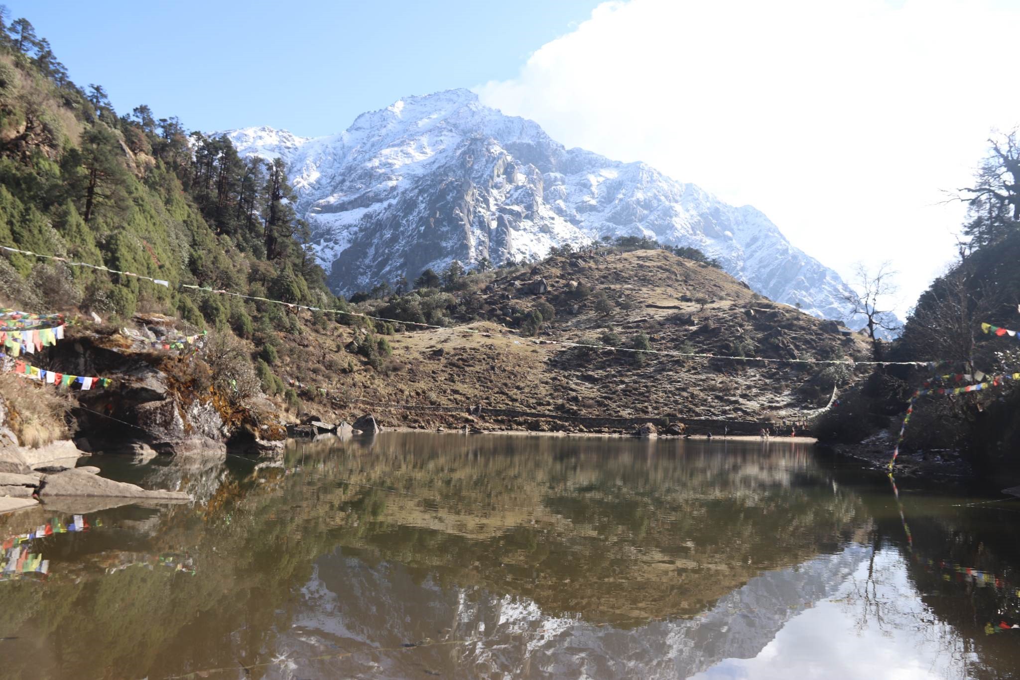 पर्यटकको प्रतीक्षामा साल्पापोखरी   