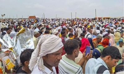 भारतको धार्मिक सभामा भागदौड हुँदा मृत्यु हुनेको संख्या १ सय २१ पुग्यो       