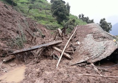 पहिरोमा परी एकजनाको मृत्यु, ६ जना बेपत्ता       