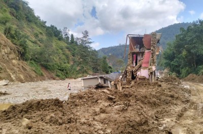 बाढीपहिरो गएको एक महिनामा पनि क्षतिको पूर्ण विवरण संकलन हुन सकेन        