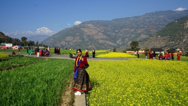 मौलिक पोसाक भाडामा लगाएर आम्दानी        