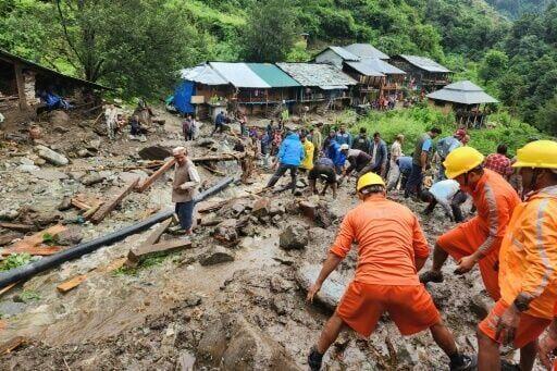 भारतमा बाढीका कारण १३ जनाको मृत्यु   