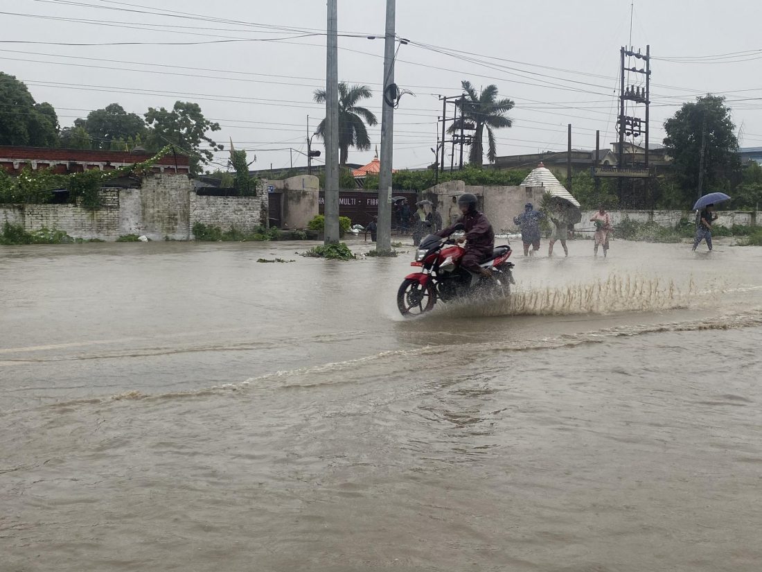 मोरङ र सुनसरीमा भारी वर्षा, सतर्क रहन अनुरोध       