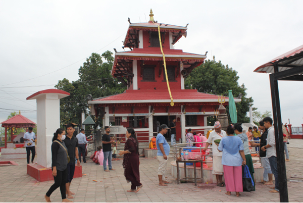 मौलाकालिका पुग्ने धार्मिक पर्यटक बढे   