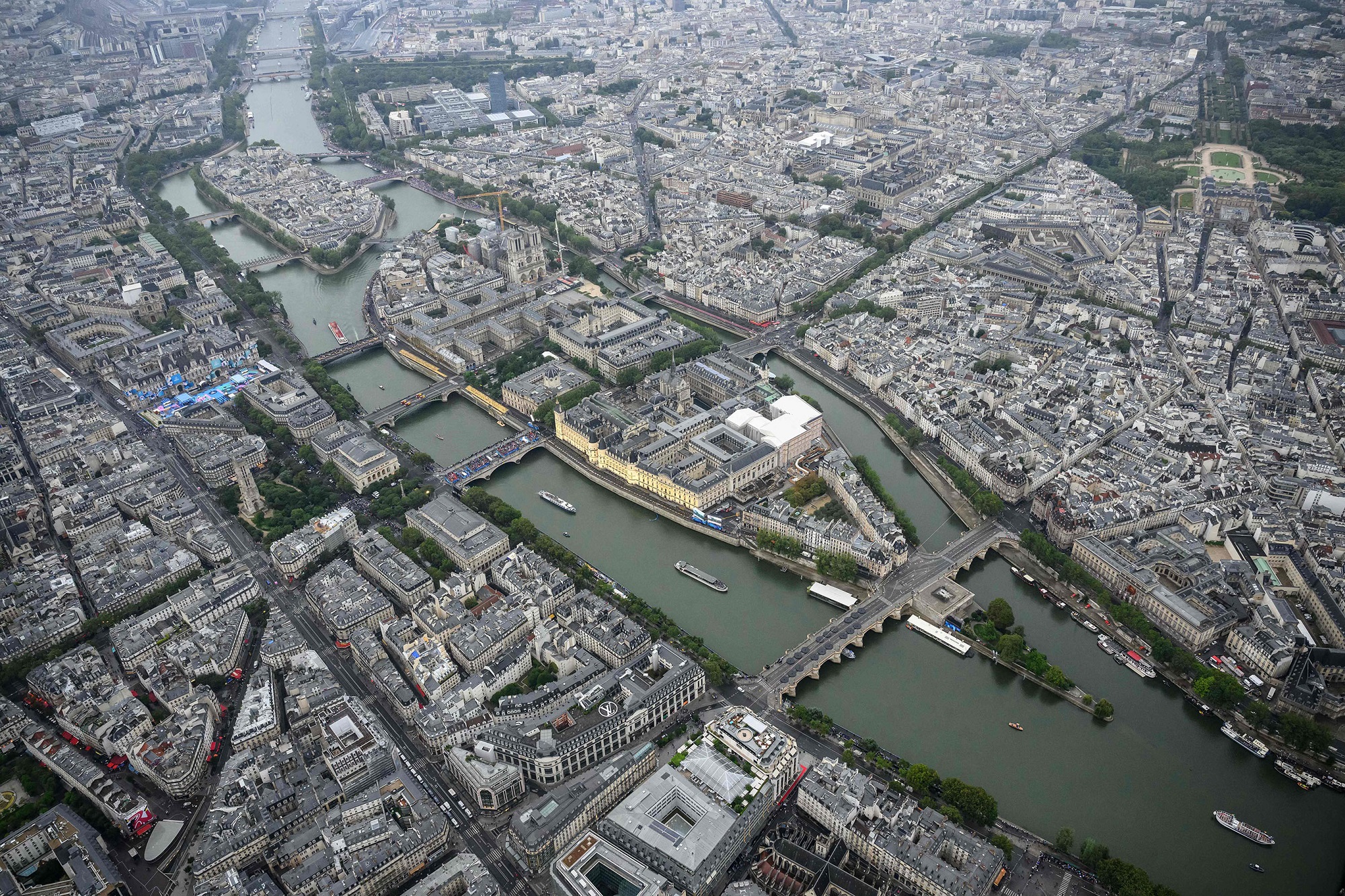 Paris-Olympics-Opening-Ceremony-11-1722241626.jpg