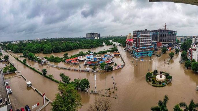 गुजरातमा बाढीका कारण २८ जनाको मृत्यु        